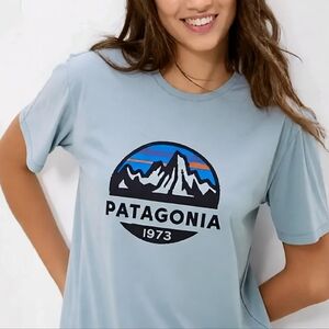 Patagonia Graphic T-Shirt in Light Blue